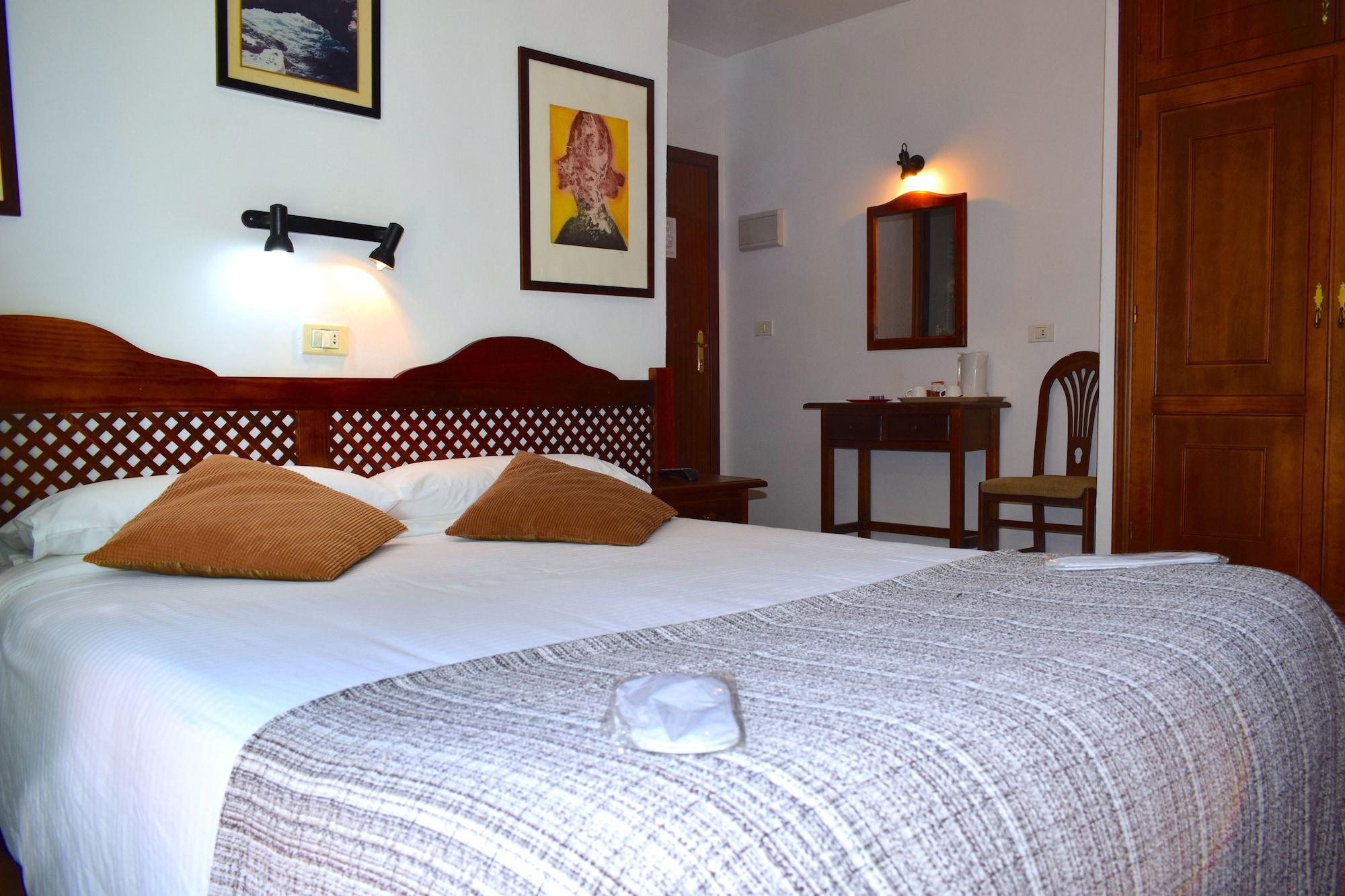 Hotel Ida Ines Frontera Exteriör bild